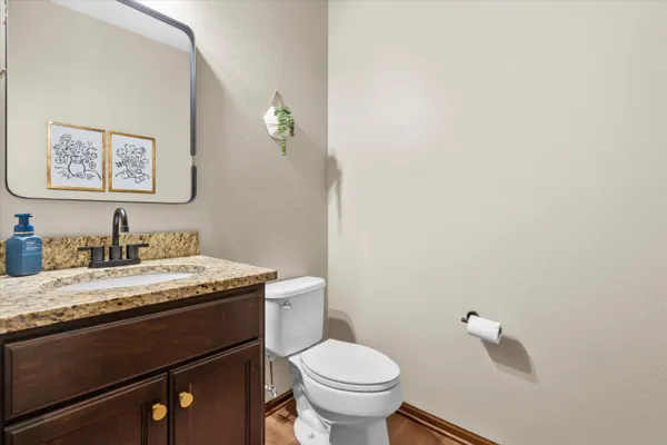 $679,000 | 3552 Olde Howell Road, Waukesha, WI 53188