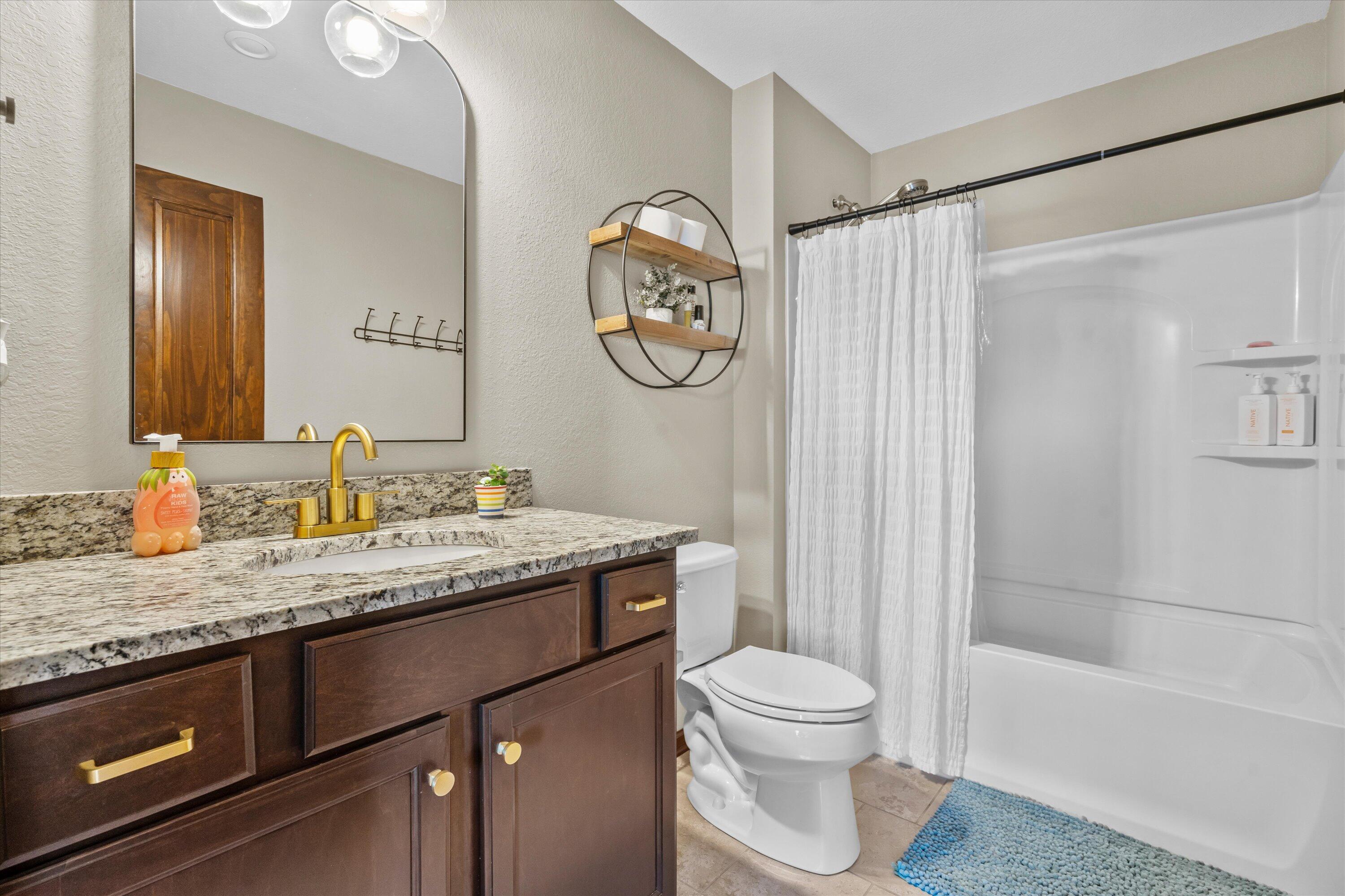 3552 Olde Howell Road Waukesha, WI 53188 - Photo 35 of 60 Shower over Tub