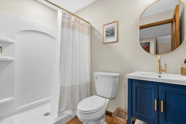 $679,000 | 3552 Olde Howell Road, Waukesha, WI 53188