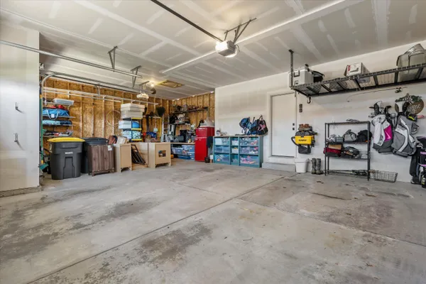$679,000 | 3552 Olde Howell Road, Waukesha, WI 53188