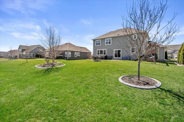 $679,000 | 3552 Olde Howell Road, Waukesha, WI 53188