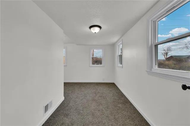 $279,000 | 309 East 2nd Street, Bonner Springs, KS 66012