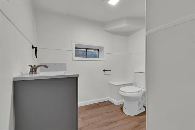 $279,000 | 309 East 2nd Street, Bonner Springs, KS 66012