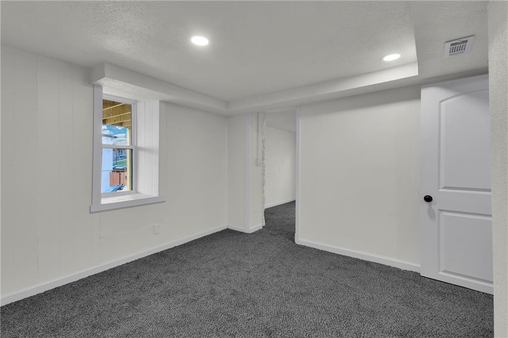 309 East 2nd Street Bonner Springs, KS 66012 - Photo 31 of 39