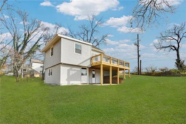 $279,000 | 309 East 2nd Street, Bonner Springs, KS 66012