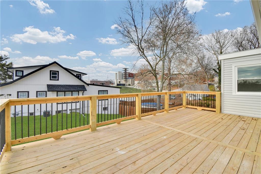 309 East 2nd Street Bonner Springs, KS 66012 - Photo 5 of 39