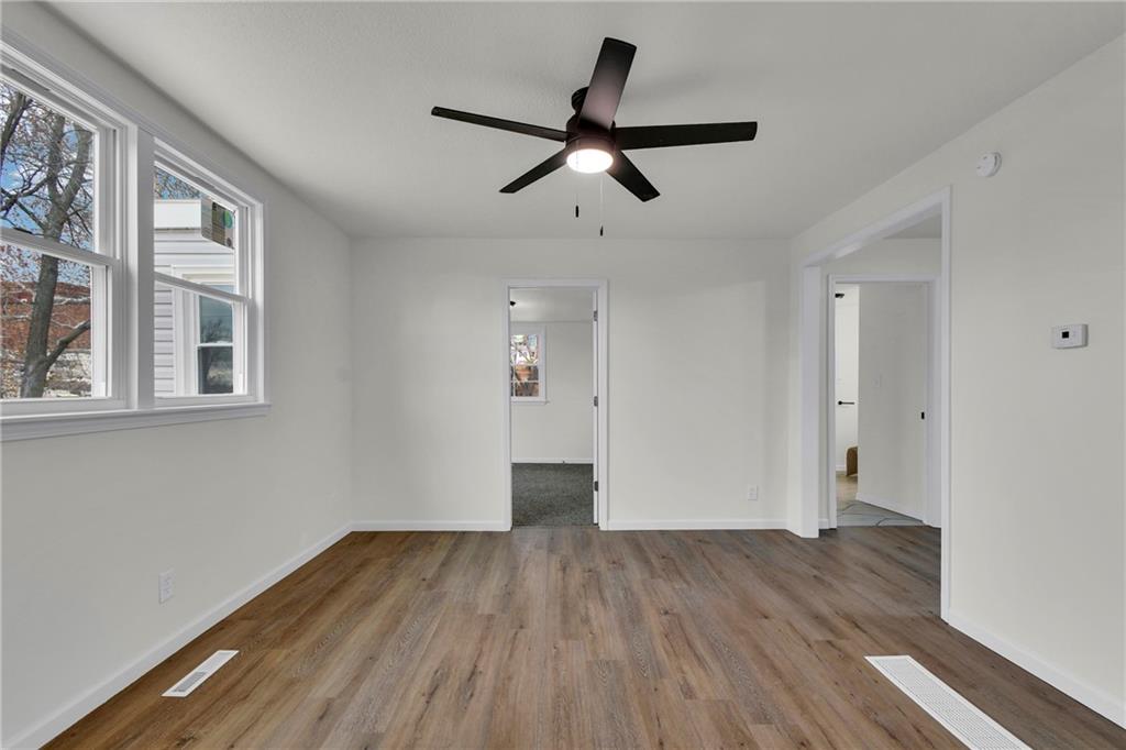 309 East 2nd Street Bonner Springs, KS 66012 - Photo 8 of 39