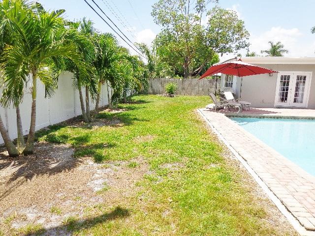 1124 Southwest 13th Drive Boca Raton, FL 33486 - Photo 25 of 26 Backyard