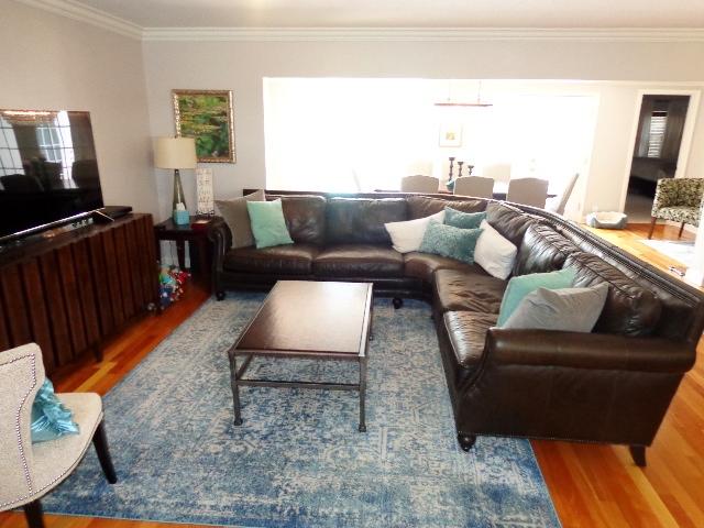 1124 Southwest 13th Drive Boca Raton, FL 33486 - Photo 6 of 26 Living room