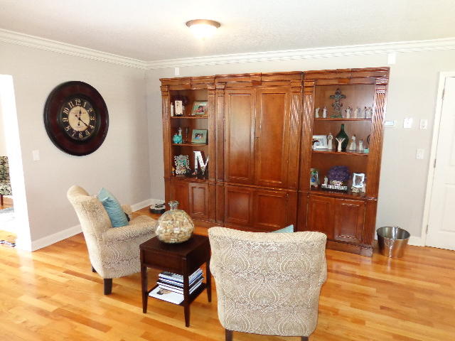 1124 Southwest 13th Drive Boca Raton, FL 33486 - Photo 8 of 26 Sitting area