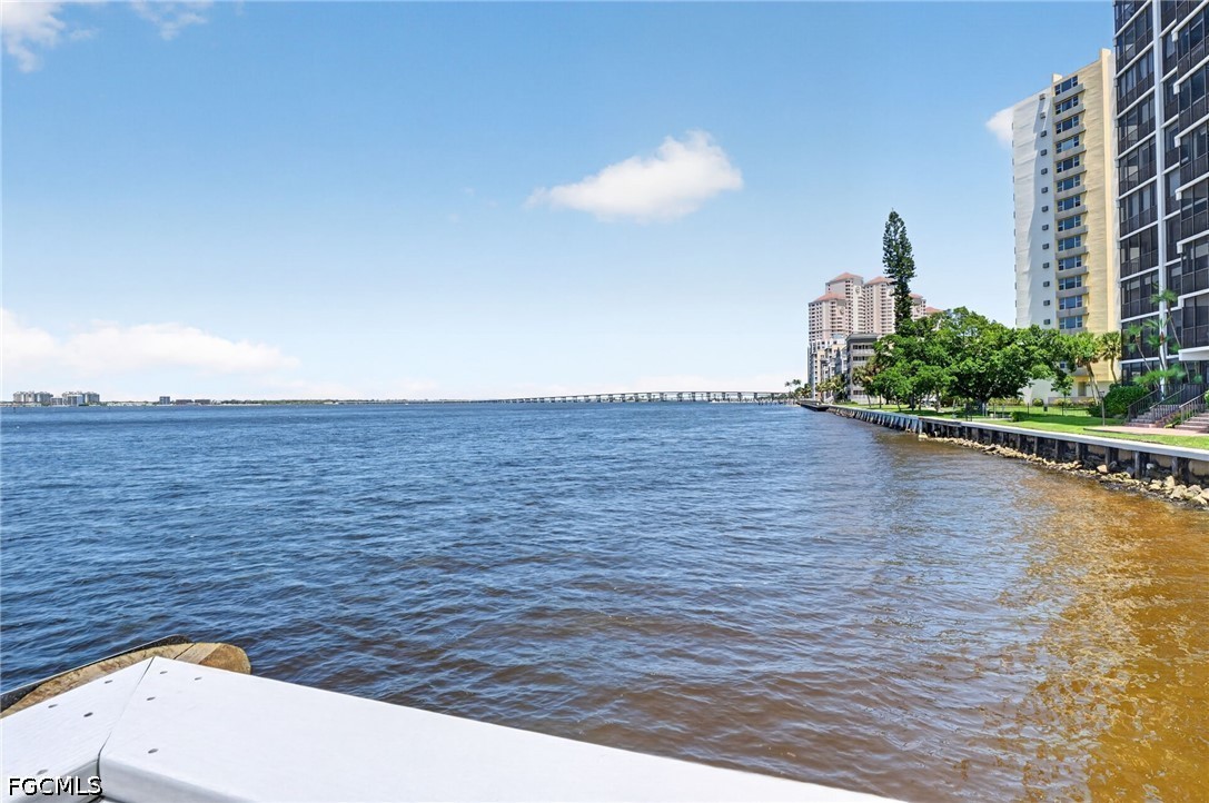 1900 Virginia Avenue, Unit 802 Fort Myers, FL 33901 - Photo 30 of 33 a view of a terrace with sky view