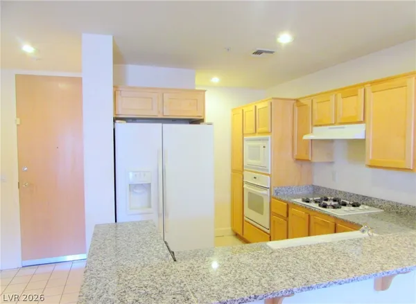 $1,335 | 83 East Agate Avenue, Unit 301, Las Vegas, NV 89123
