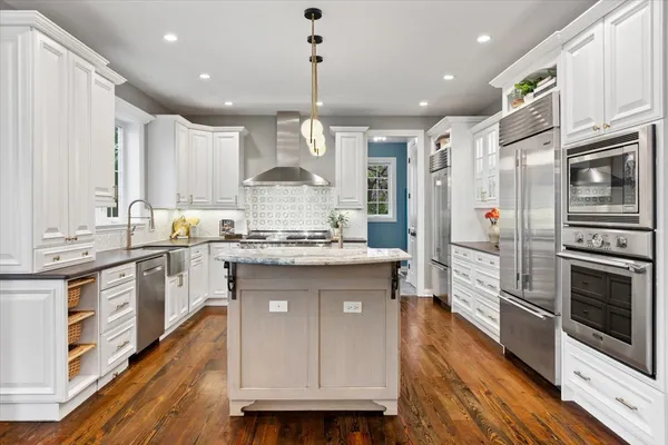 $2,000,000 | 1021 Linden Lane, Glenview, IL 60025