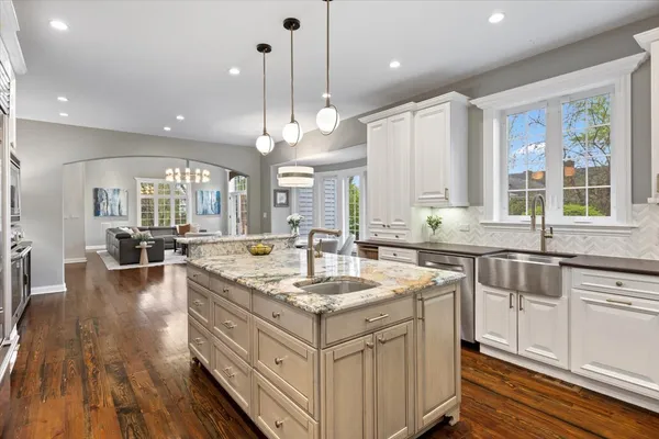 $2,000,000 | 1021 Linden Lane, Glenview, IL 60025