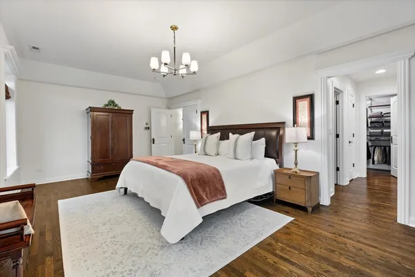 $2,000,000 | 1021 Linden Lane, Glenview, IL 60025