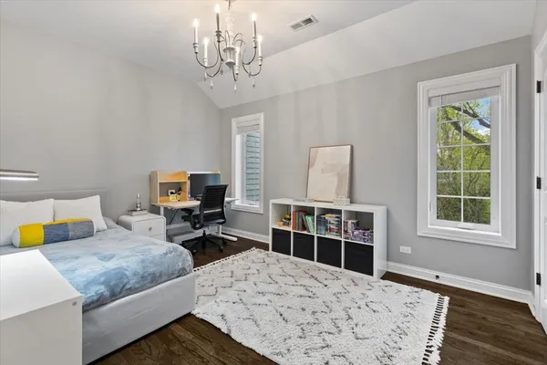 $2,000,000 | 1021 Linden Lane, Glenview, IL 60025