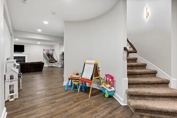 $2,000,000 | 1021 Linden Lane, Glenview, IL 60025