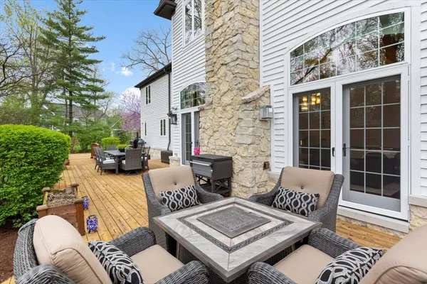 $2,000,000 | 1021 Linden Lane, Glenview, IL 60025
