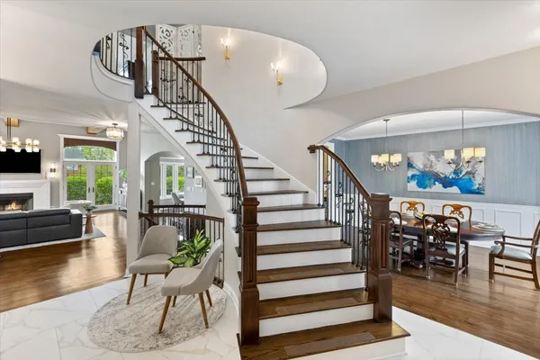 $2,000,000 | 1021 Linden Lane, Glenview, IL 60025