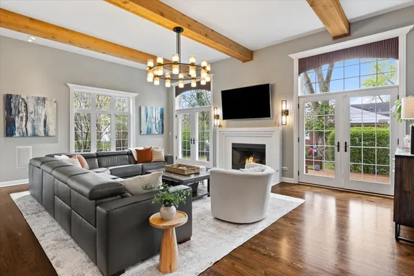 $2,000,000 | 1021 Linden Lane, Glenview, IL 60025
