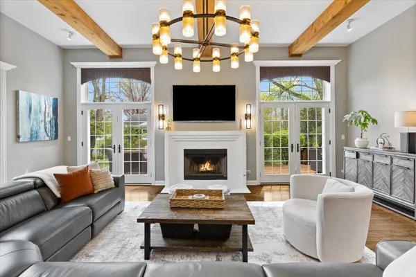 $2,000,000 | 1021 Linden Lane, Glenview, IL 60025