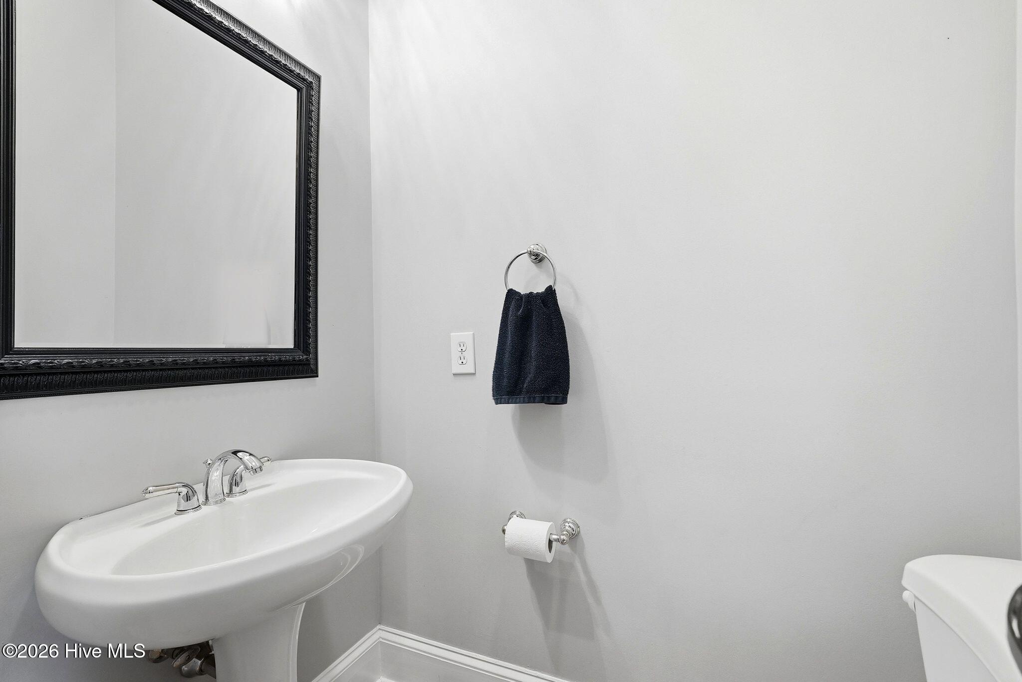 20 Walnut Creek Road Pinehurst, NC 28374 - Photo 26 of 65 Half-Bath - Main Level