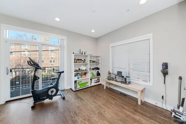 $5,000 | 1025 Walnut Way, Oak Park, IL 60302