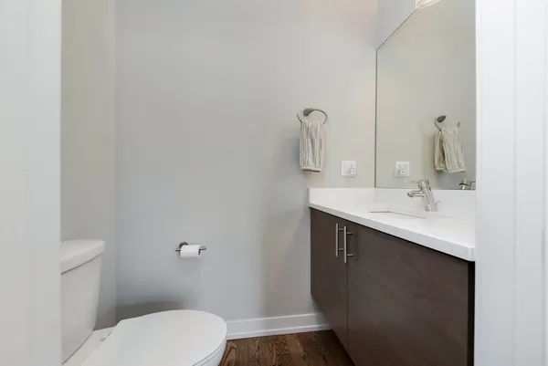 $5,000 | 1025 Walnut Way, Oak Park, IL 60302