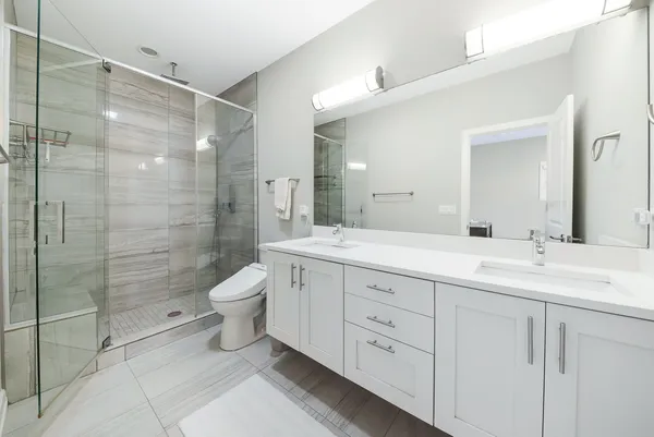 $5,000 | 1025 Walnut Way, Oak Park, IL 60302