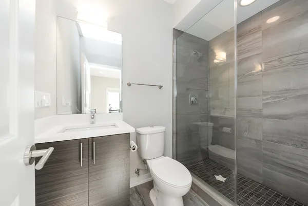 $5,000 | 1025 Walnut Way, Oak Park, IL 60302