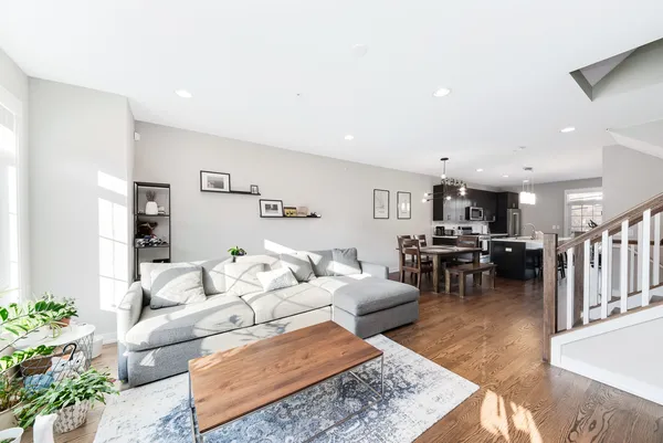 $5,000 | 1025 Walnut Way, Oak Park, IL 60302