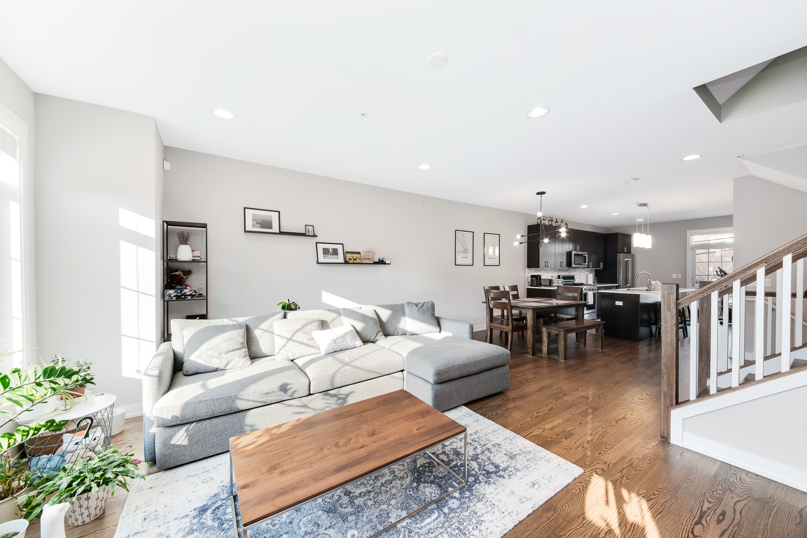 1025 Walnut Way Oak Park, IL 60302 - Photo 7 of 24