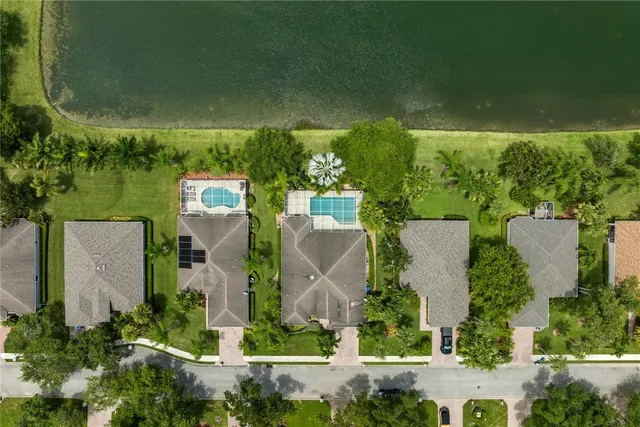 $574,000 | 728 South Ocracoke Square Southwest, Vero Beach, FL 32968