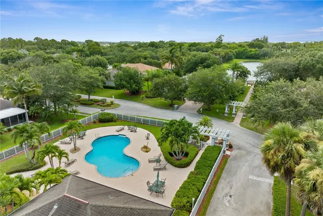 $574,000 | 728 South Ocracoke Square Southwest, Vero Beach, FL 32968