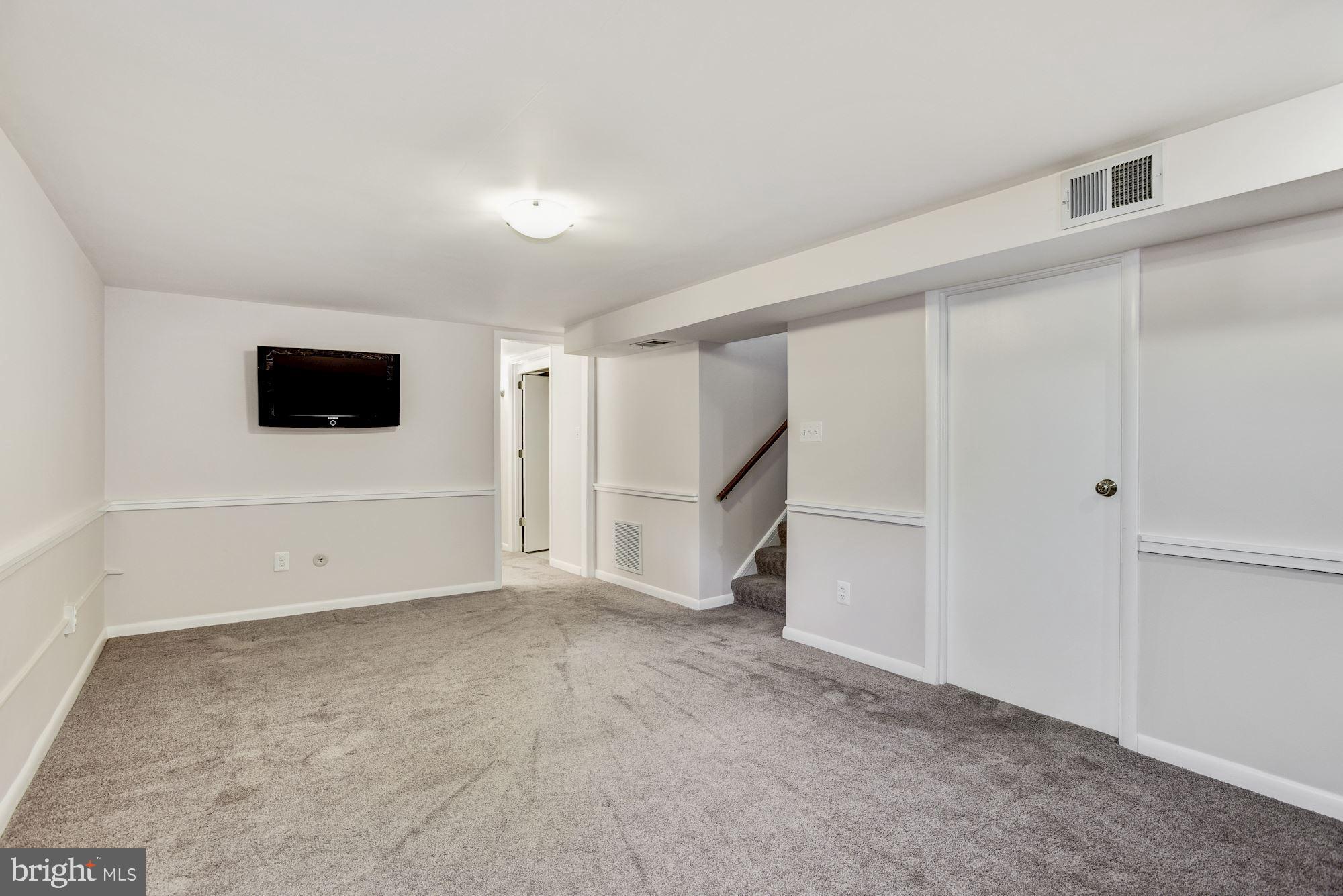 10208 Rodgers Road Fairfax, VA 22030 - Photo 17 of 48