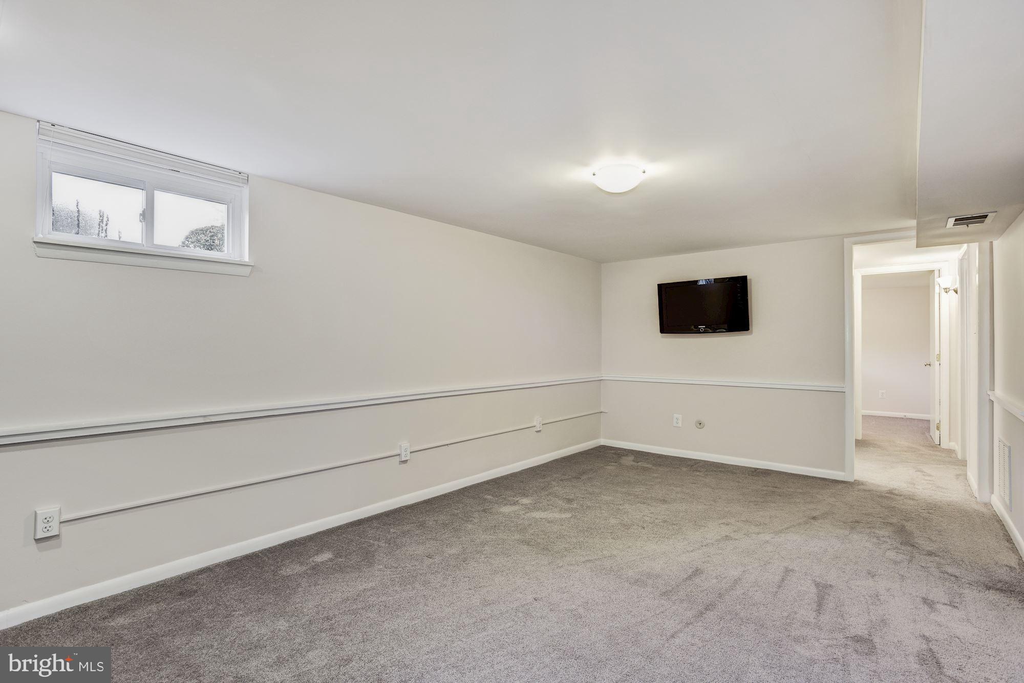 10208 Rodgers Road Fairfax, VA 22030 - Photo 18 of 48