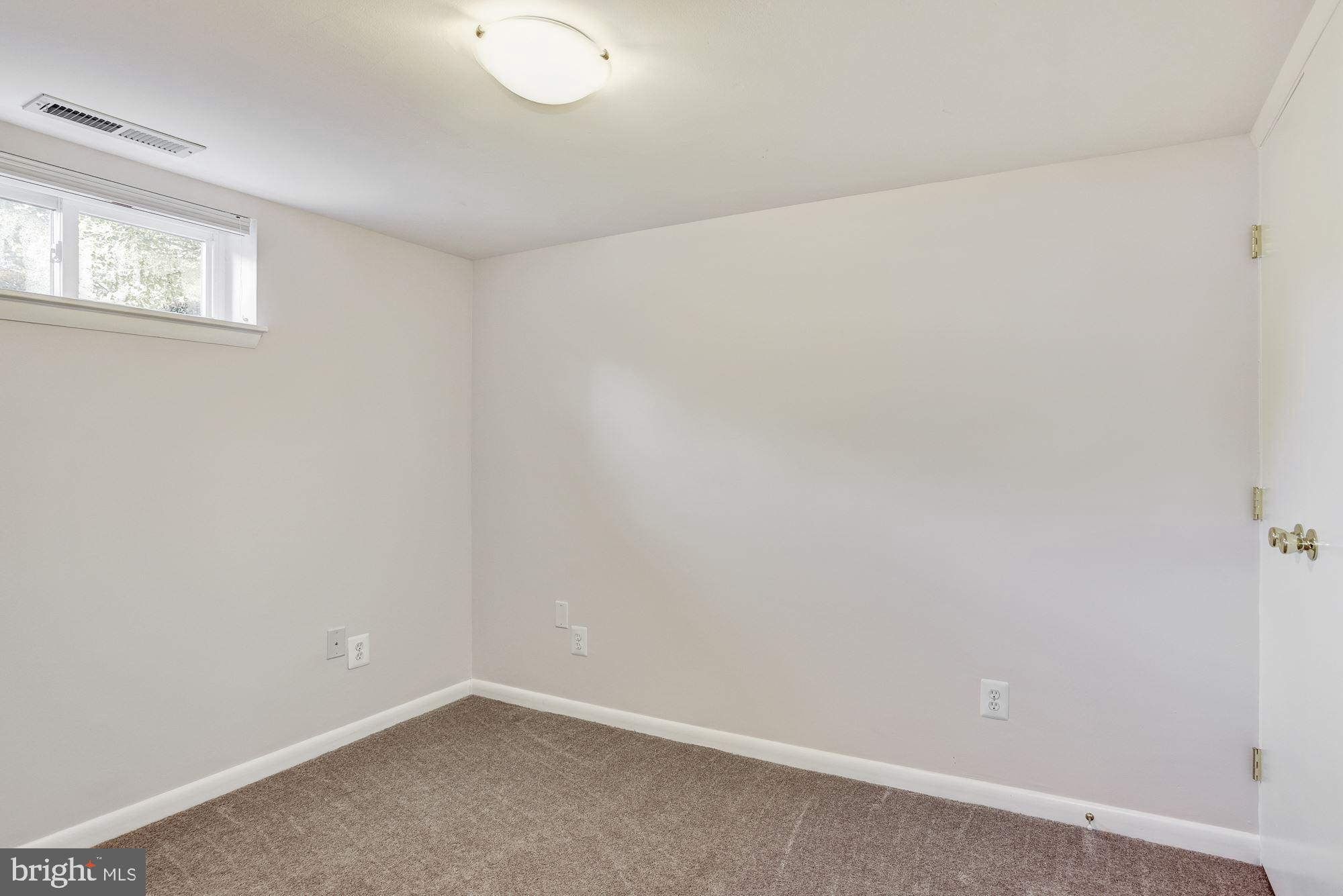 10208 Rodgers Road Fairfax, VA 22030 - Photo 25 of 48