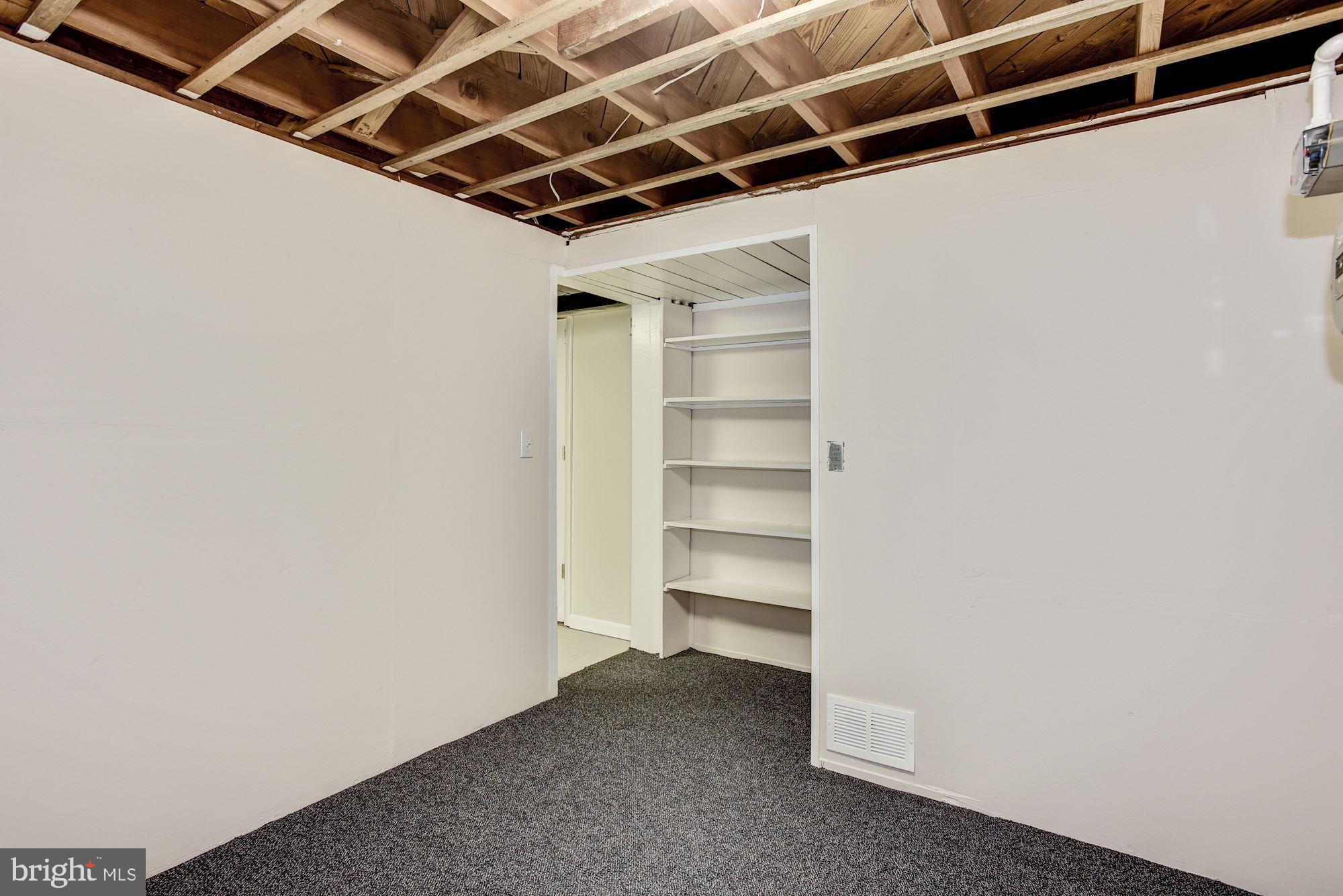 10208 Rodgers Road Fairfax, VA 22030 - Photo 32 of 48