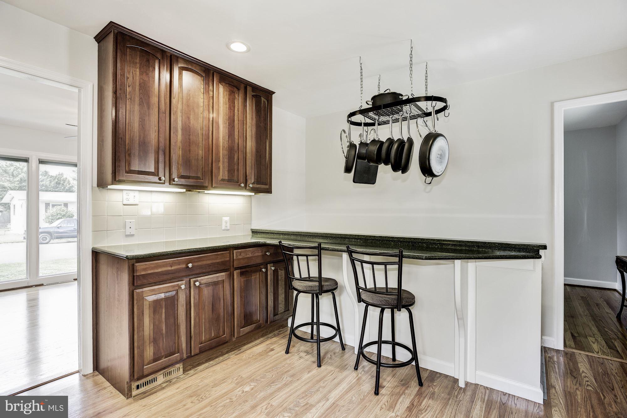 10208 Rodgers Road Fairfax, VA 22030 - Photo 7 of 48