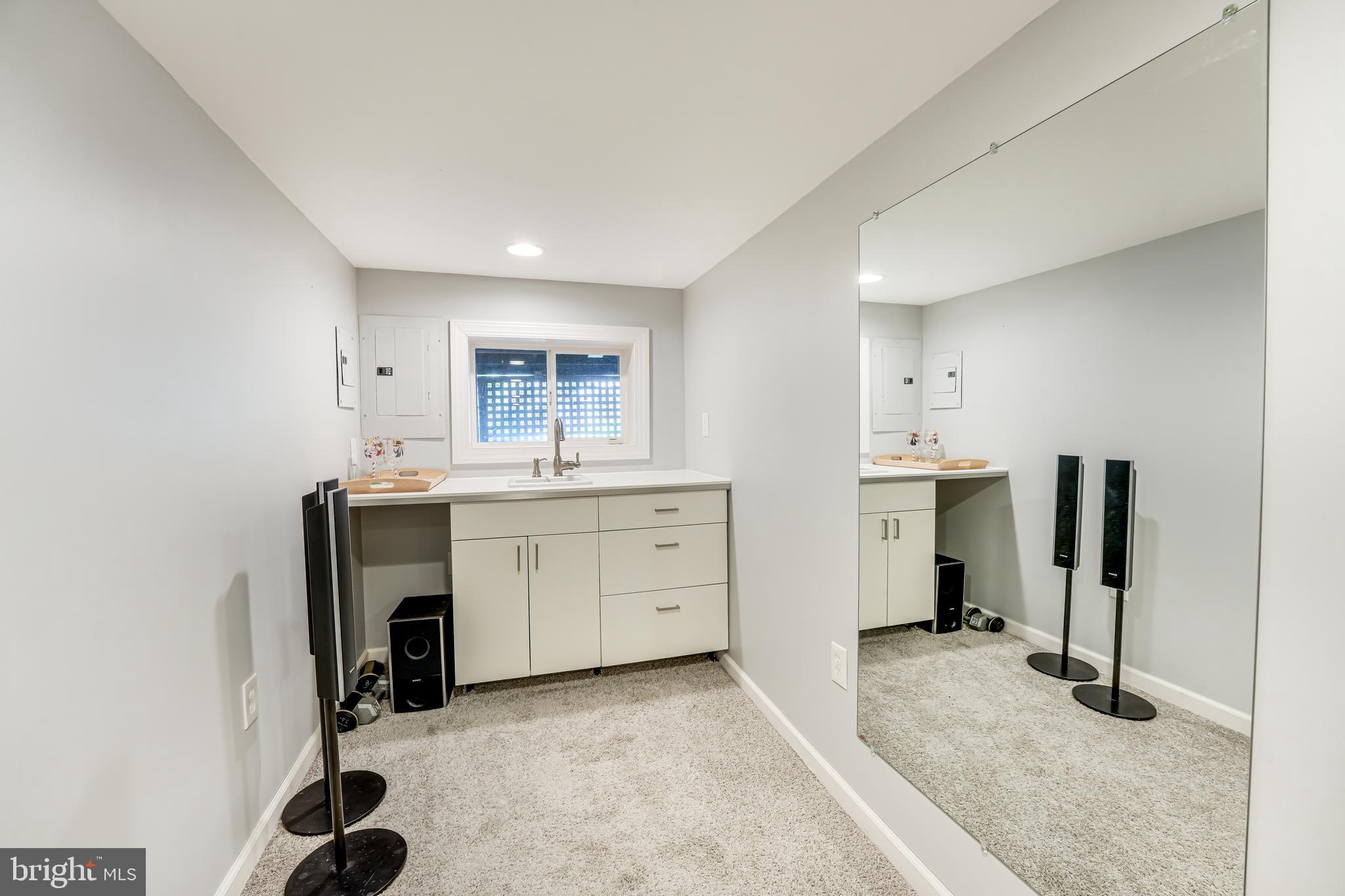 1309 Spring Road Northwest Washington, DC 20010 - Photo 17 of 26