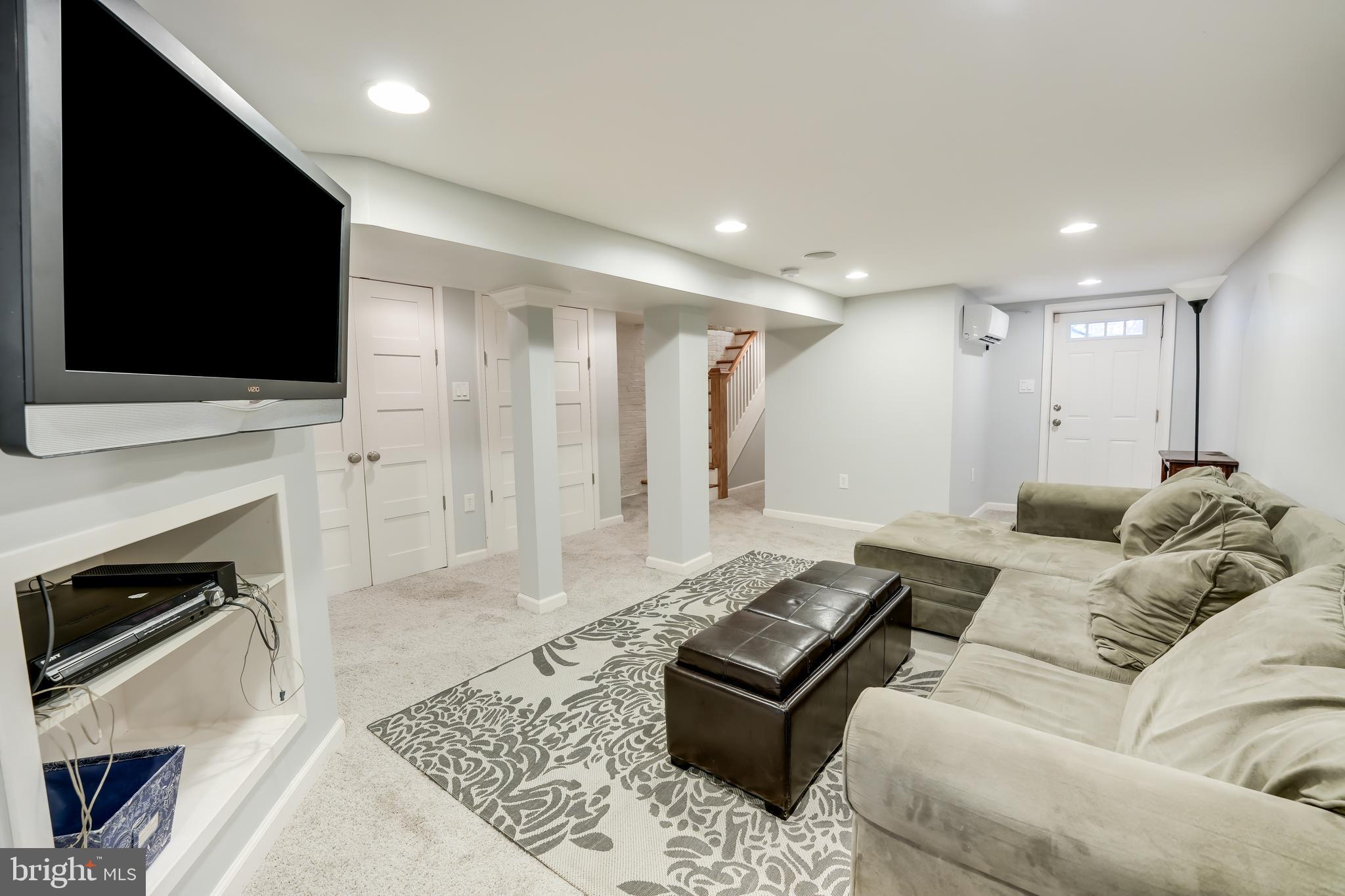 1309 Spring Road Northwest Washington, DC 20010 - Photo 18 of 26