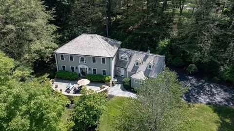 $2,100,000 | 6 Brewer Way, Hingham, MA 02043
