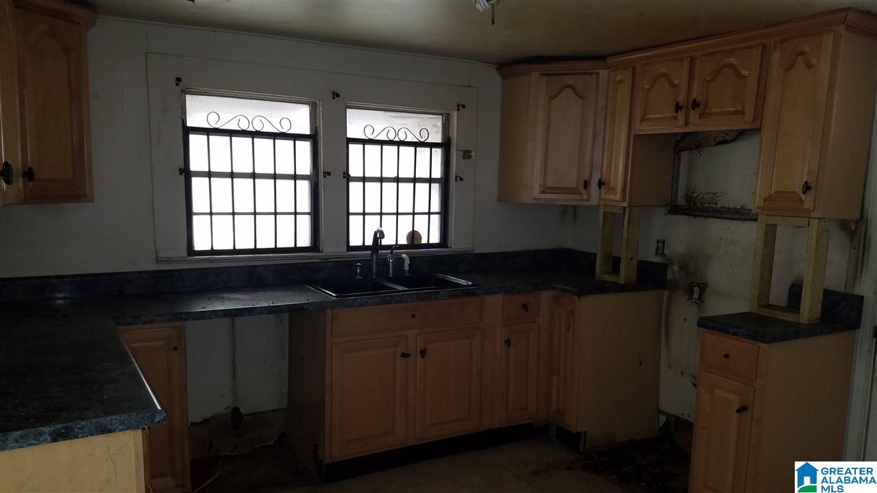 1900 Pearson Avenue Southwest Birmingham, AL 35211 - Photo 5 of 19