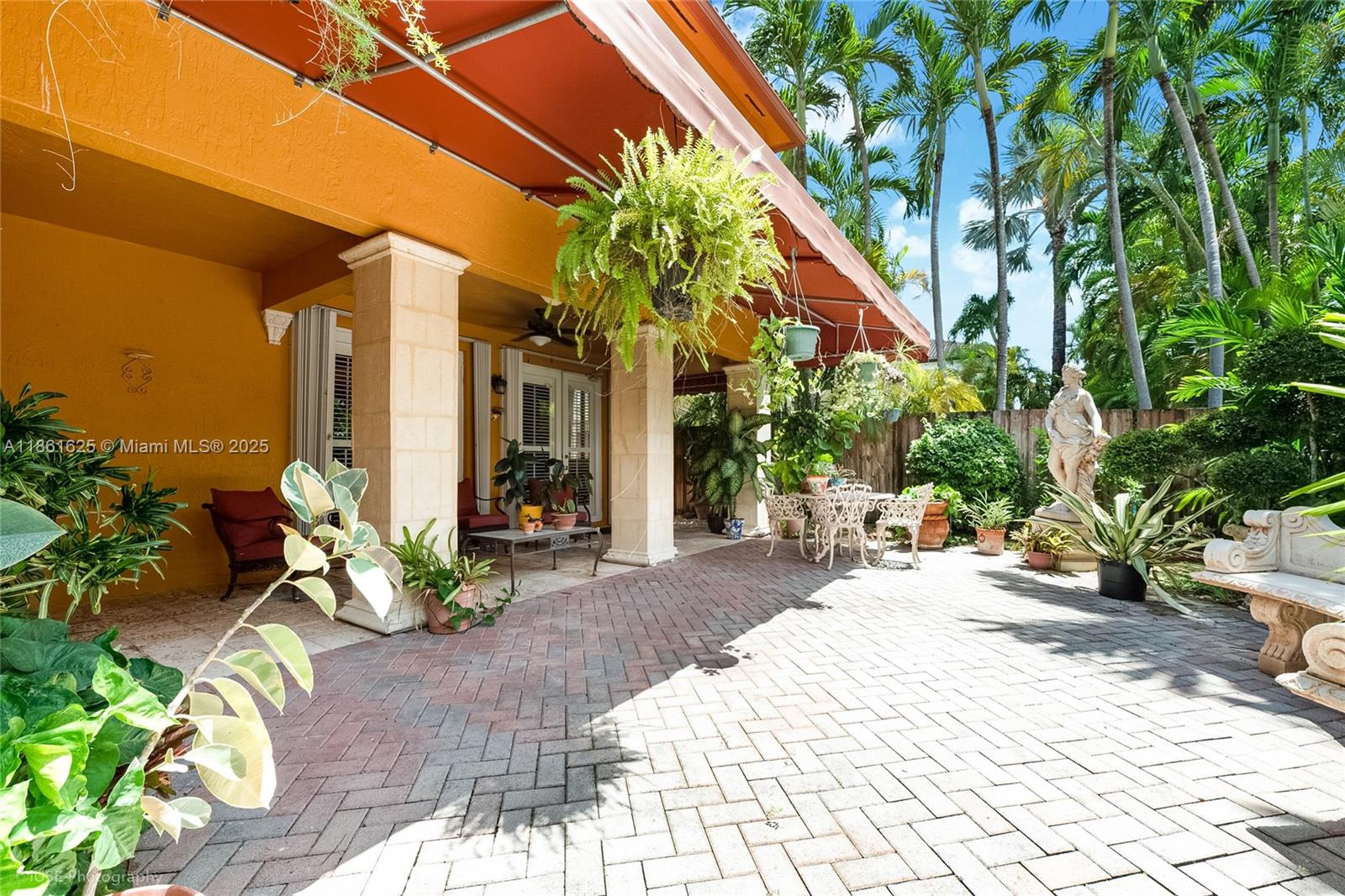 14980 Southwest 15th Lane Miami, FL 33185 - Photo 16 of 28