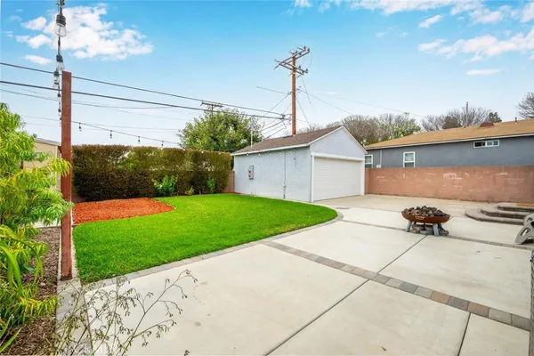 $1,010,000 | 3861 Hackett Avenue, Long Beach, CA 90808
