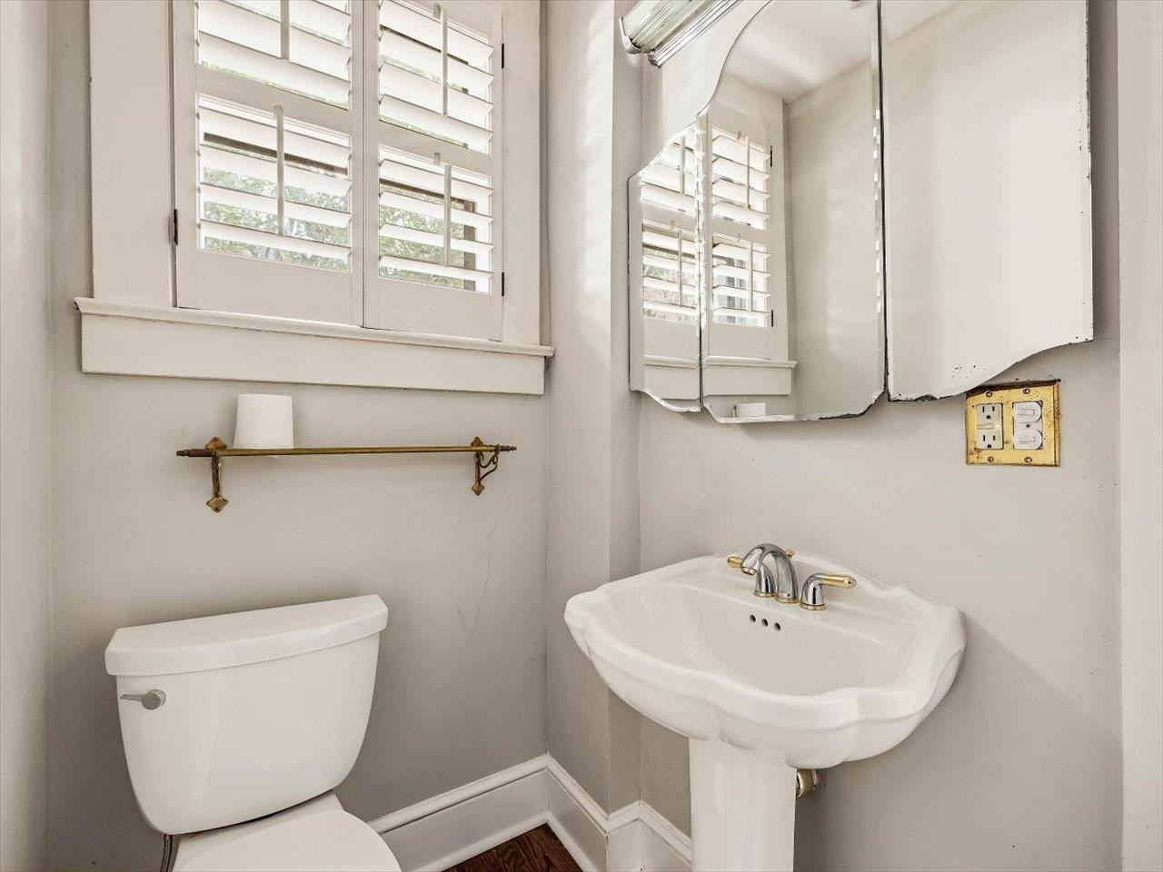 118 Hawthorne Road Raleigh, NC 27605 - Photo 14 of 42 Photo 14