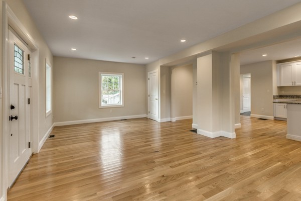 313 Maple Street Danvers, MA 01923 - Photo 4 of 26 Gallery Image 4