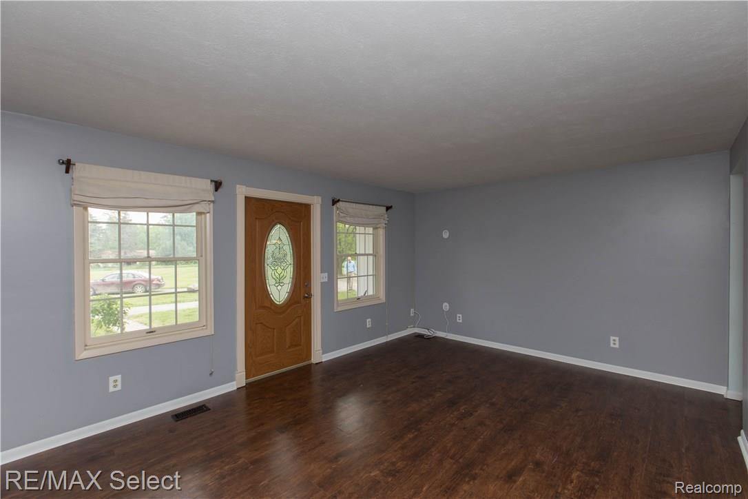 2568 Vandekarr Road Owosso, MI 48867 - Photo 27 of 48 2568 Vandecarr Rd-126.jpg