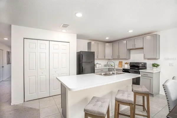 $299,990 | 426 Ohio Lane, Poinciana, FL 34759
