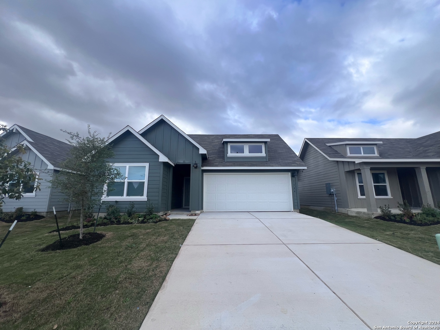 1644 Layne Loop New Braunfels, TX 78130 - Photo 2 of 23